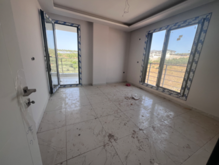 Didim Hisar Mahallesi Satilik Havuzlu Sitede 3+1 Bahçeli Villa