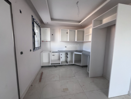 Didim Hisar Mahallesi Satilik Havuzlu Sitede 3+1 Bahçeli Villa